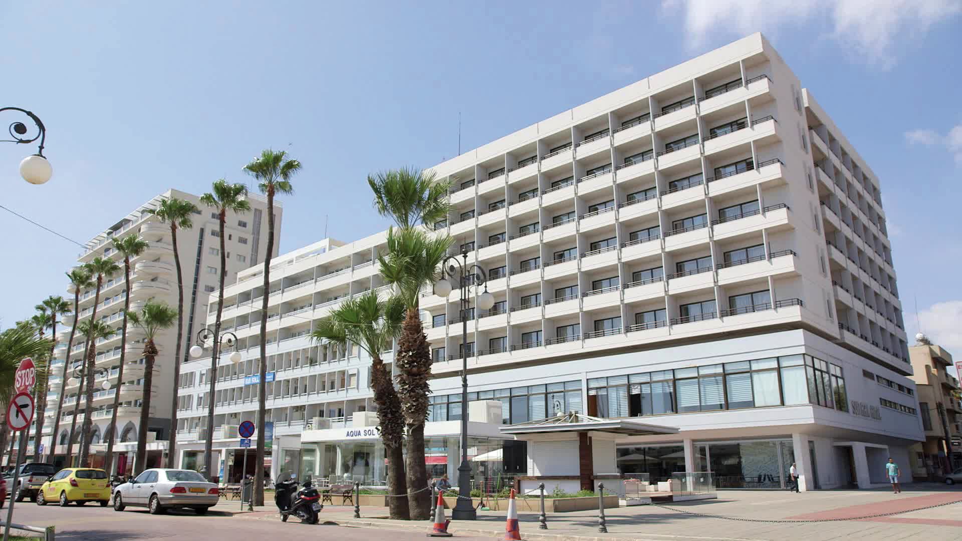 Sun Hall Beach Hotel Apts foto 2