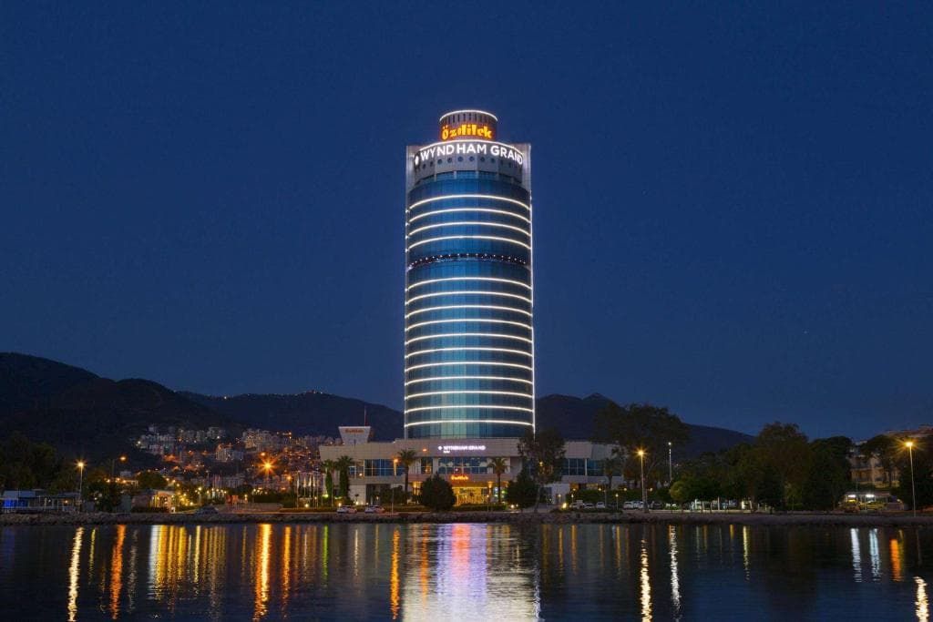 Wyndham Grand Izmir Özdilek Thermal & Spa foto 1