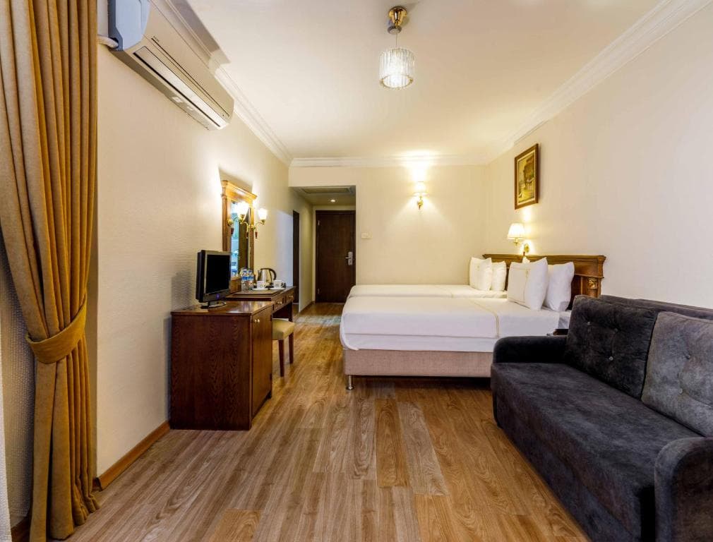 Golden Crown Hotel foto 2