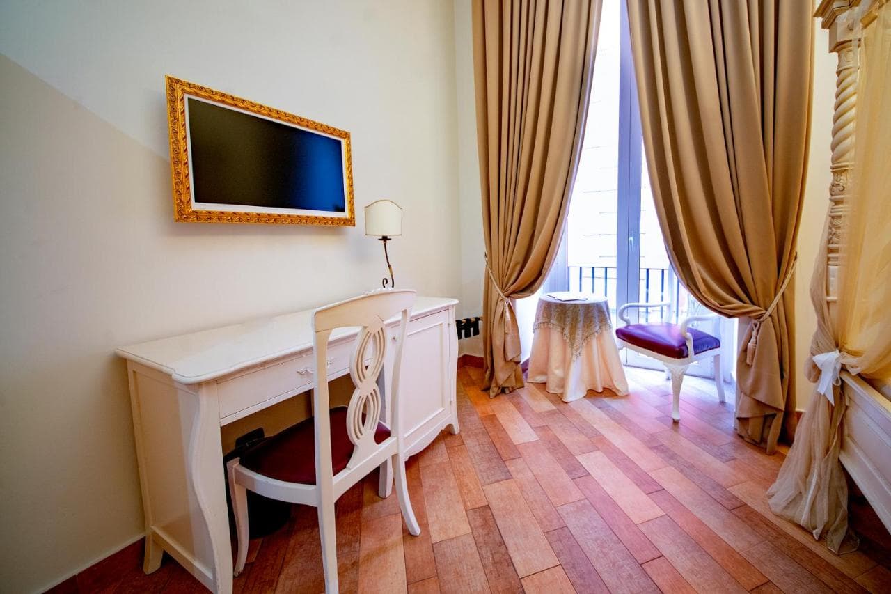 Lanfipe Palace Napels photo 5