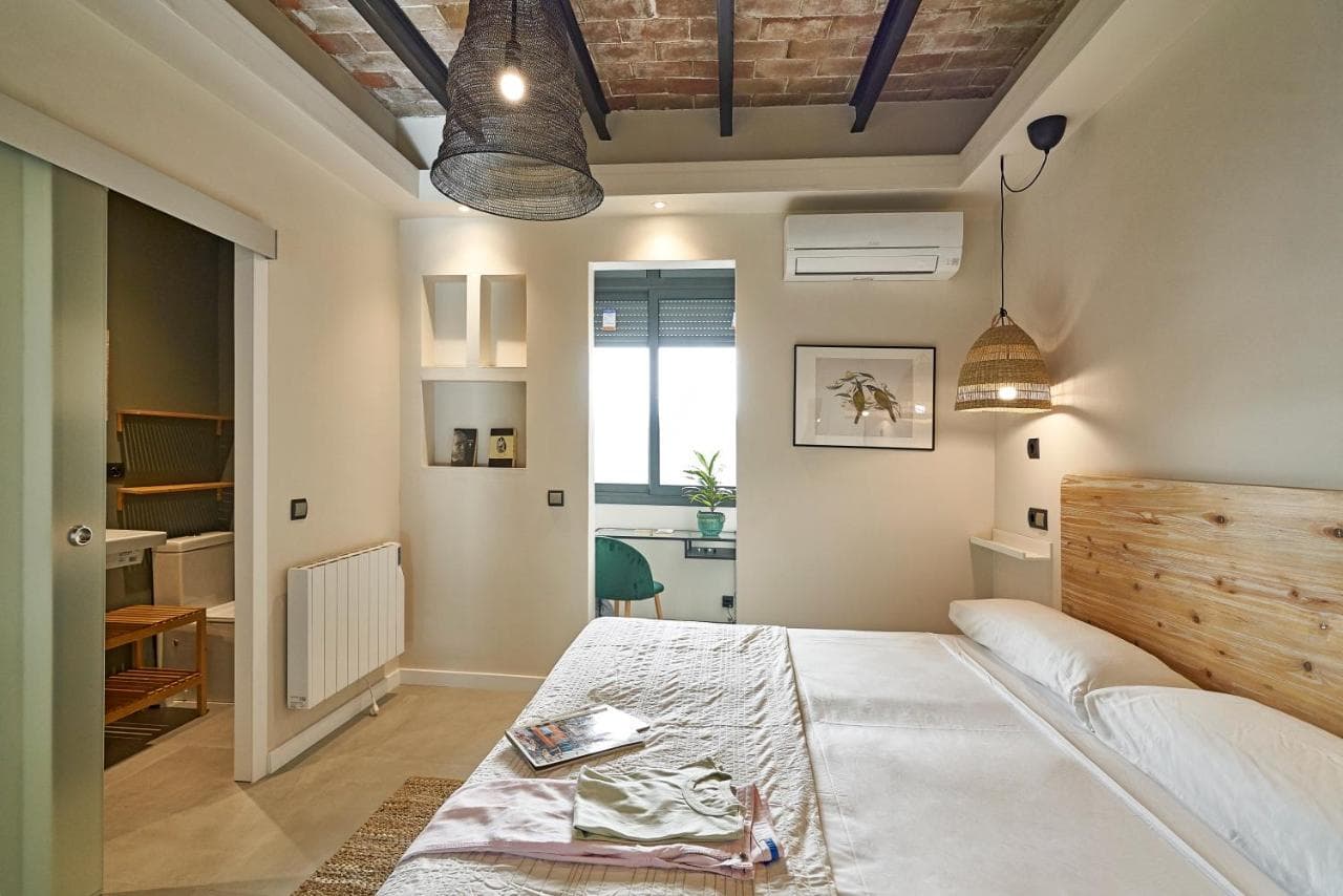 AinB Eixample-Miro Apartments Barcelona photo 5
