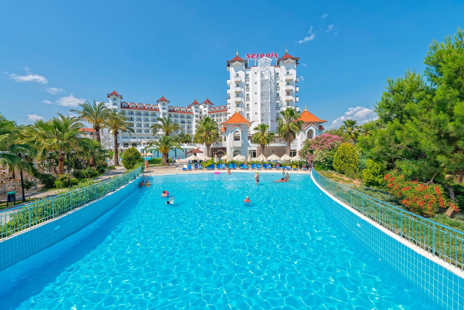 Serenis Hotel foto 1