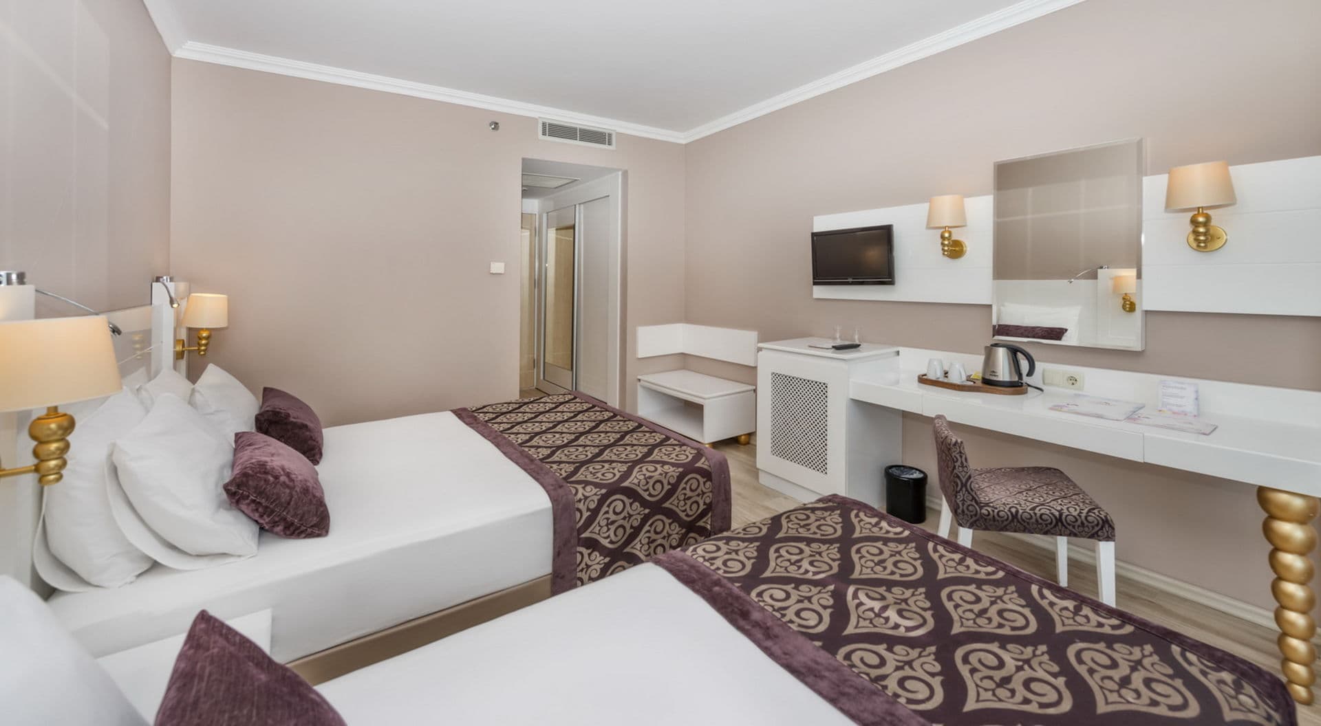 Serenis Hotel foto 2