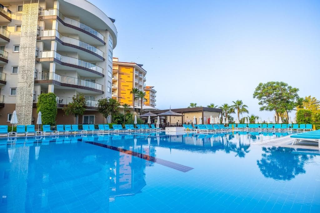 Ramada Resort by Wyndham Kusadasi foto 1