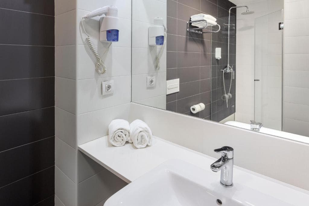 B&B HOTEL Barcelona Viladecans foto 2