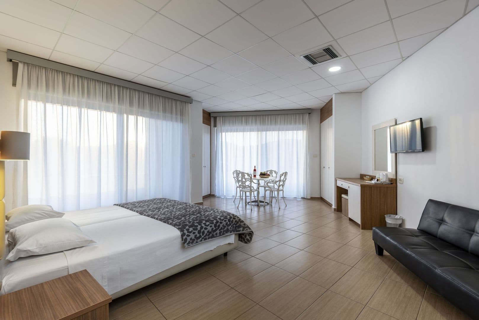 Royal Bay Suites foto 2