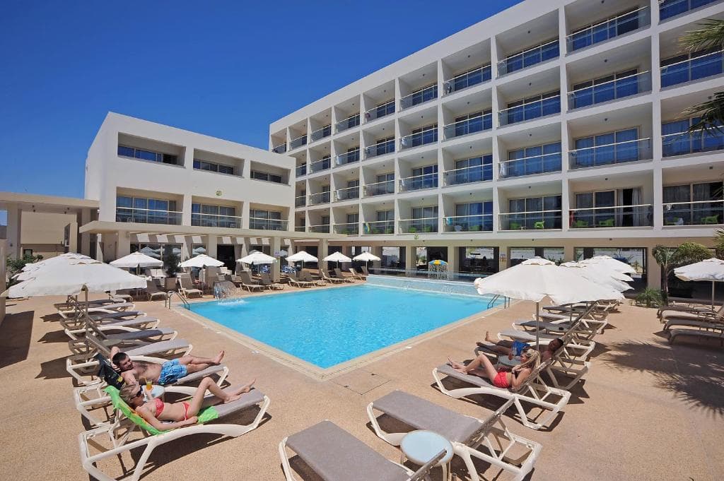 Nelia Gardens Hotel foto 1