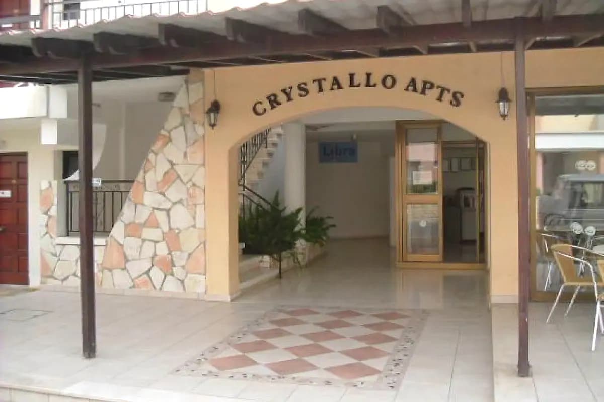 Crystallo Apartments Paphos photo 5