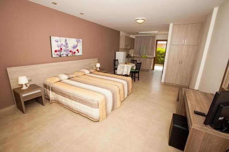 Crystallo Apartments Paphos photo 5