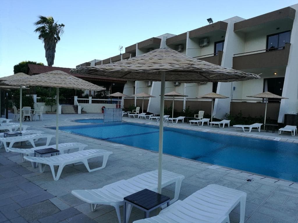 Golden Days Hotel