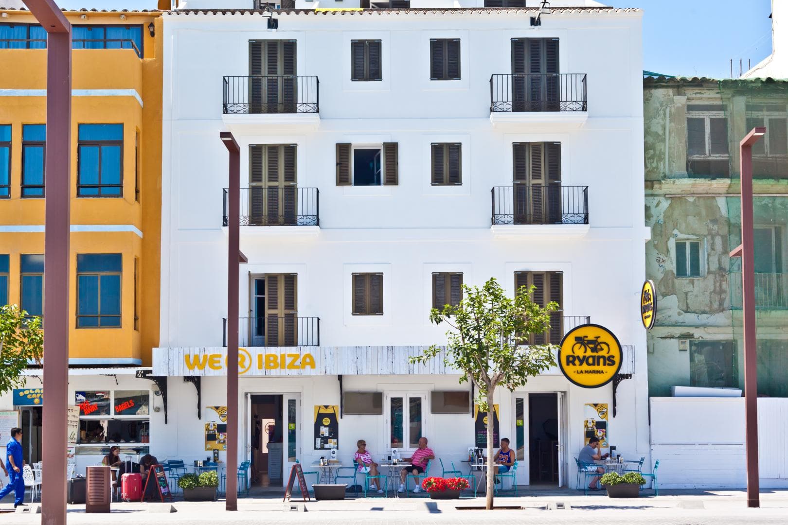Ryans La Marina Ibiza-stad photo 5