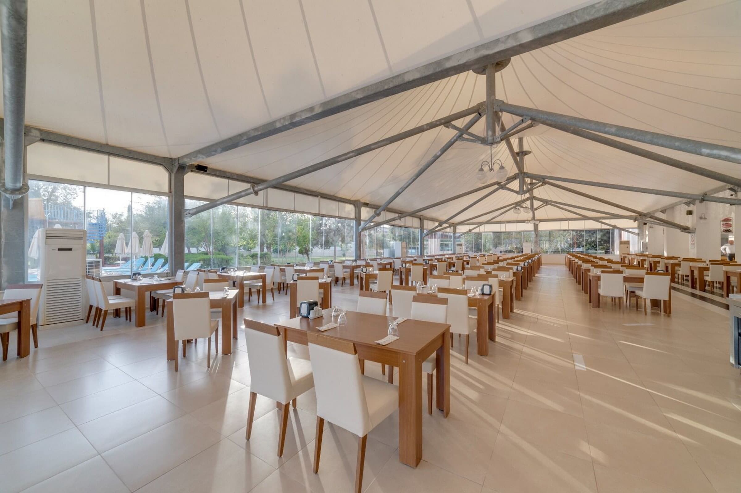 The Holiday Resort Hotel foto 3