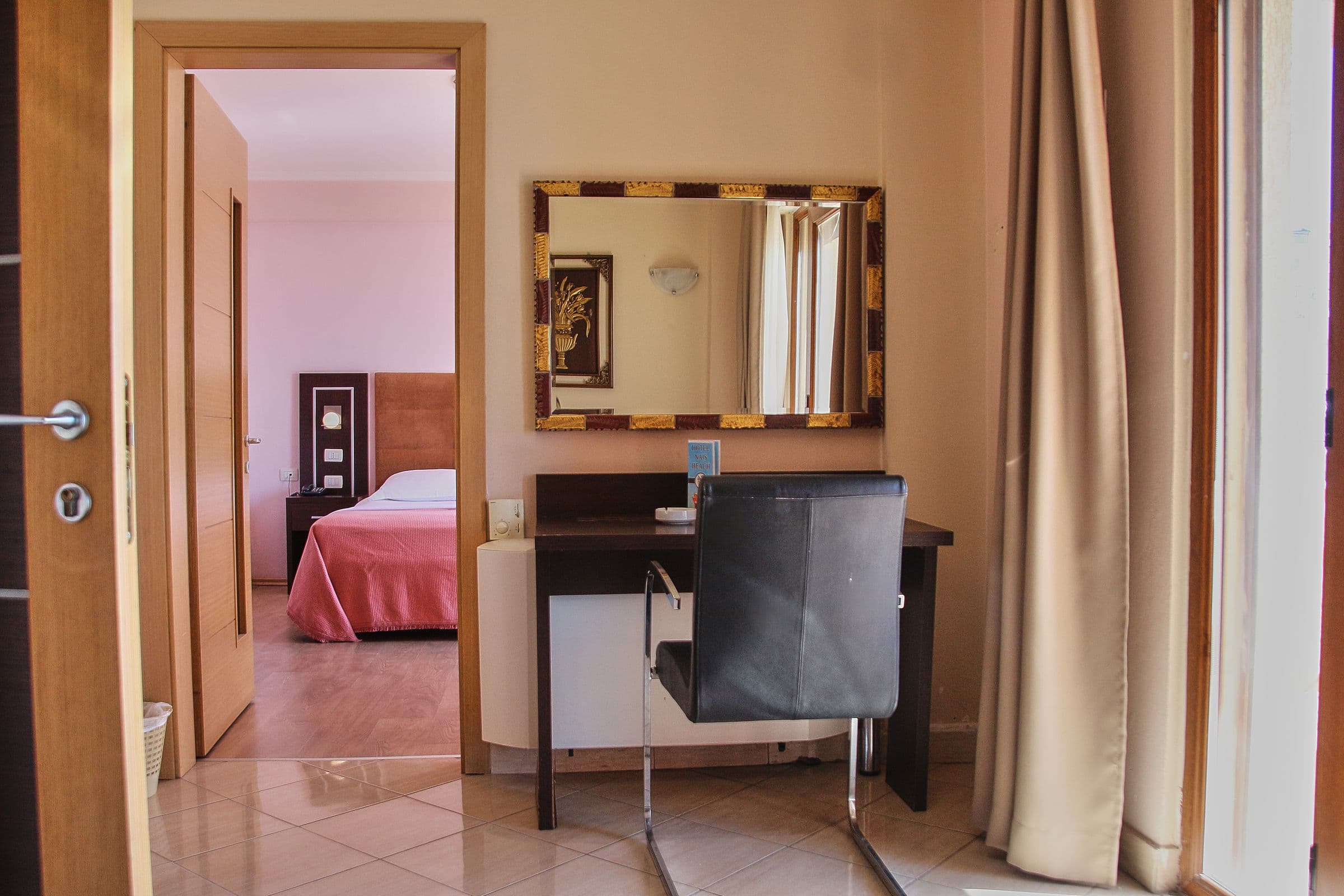 Hotel Nais Beach foto 3
