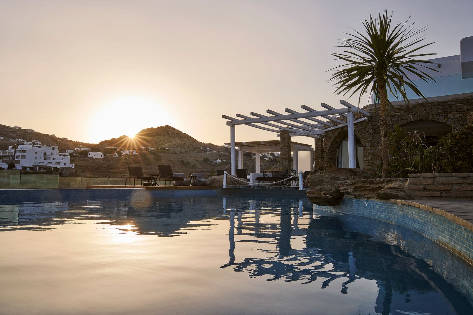 Mr & Mrs White Mykonos Platys Gialos photo 5
