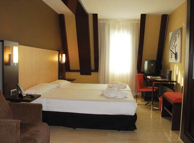 Hotel ILUNION Almirante foto 3