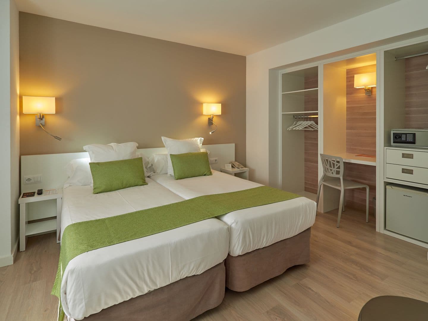 BQ Hotel Amfora Beach Hotel foto 2