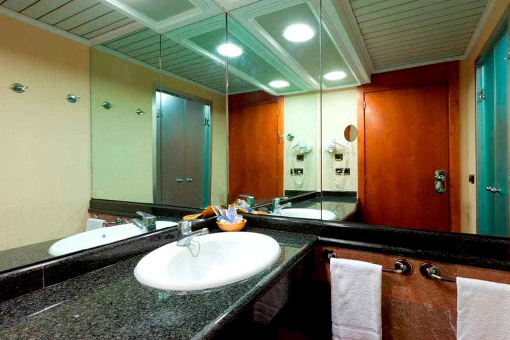 Gran Hotel Bali Benidorm photo 5