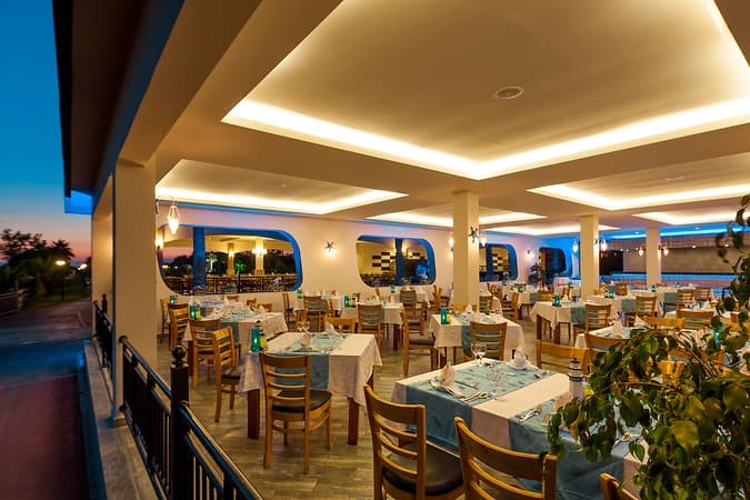 Club Hotel Turan Prince World foto 3