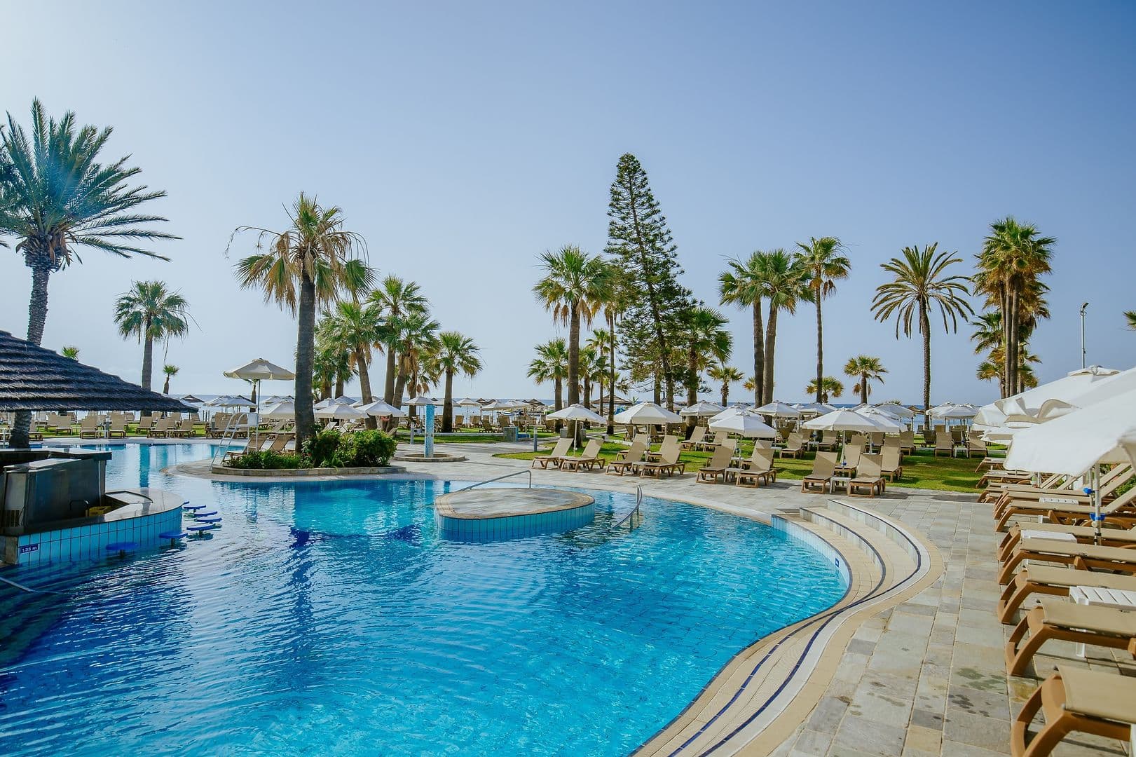 The Golden Bay Beach Hotel foto 1