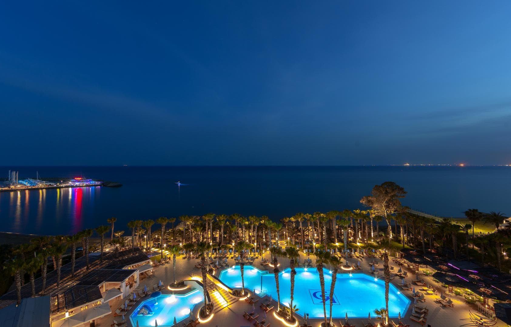 The GrandResort Limassol by Leonardo Hotels foto 1