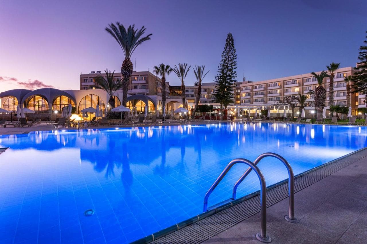 Louis Phaethon Beach foto 1