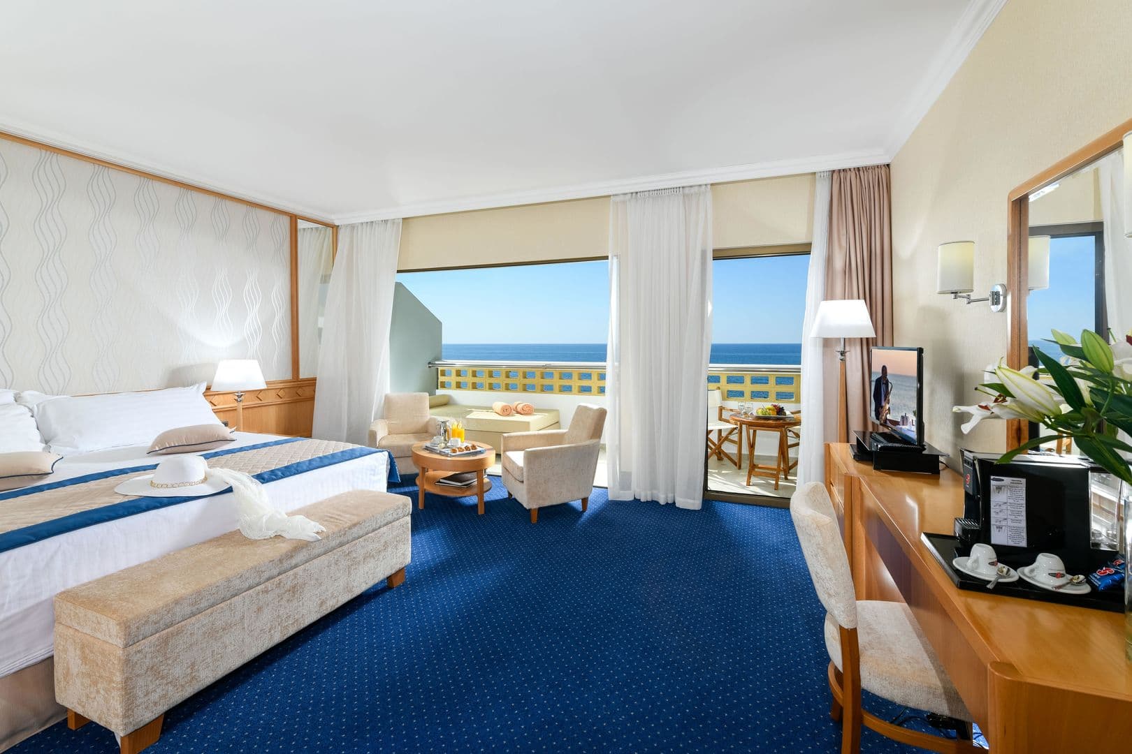 Constantinou Bros Athena Royal Beach Hotel foto 2