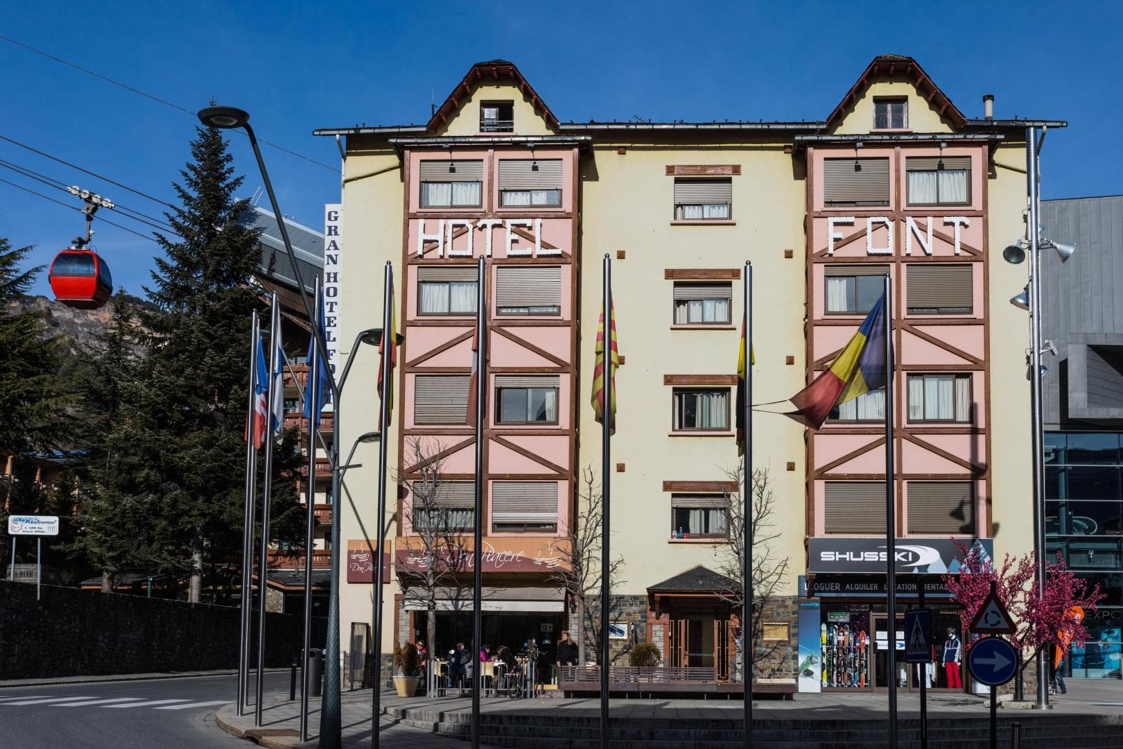 Font Andorra Hostel foto 1