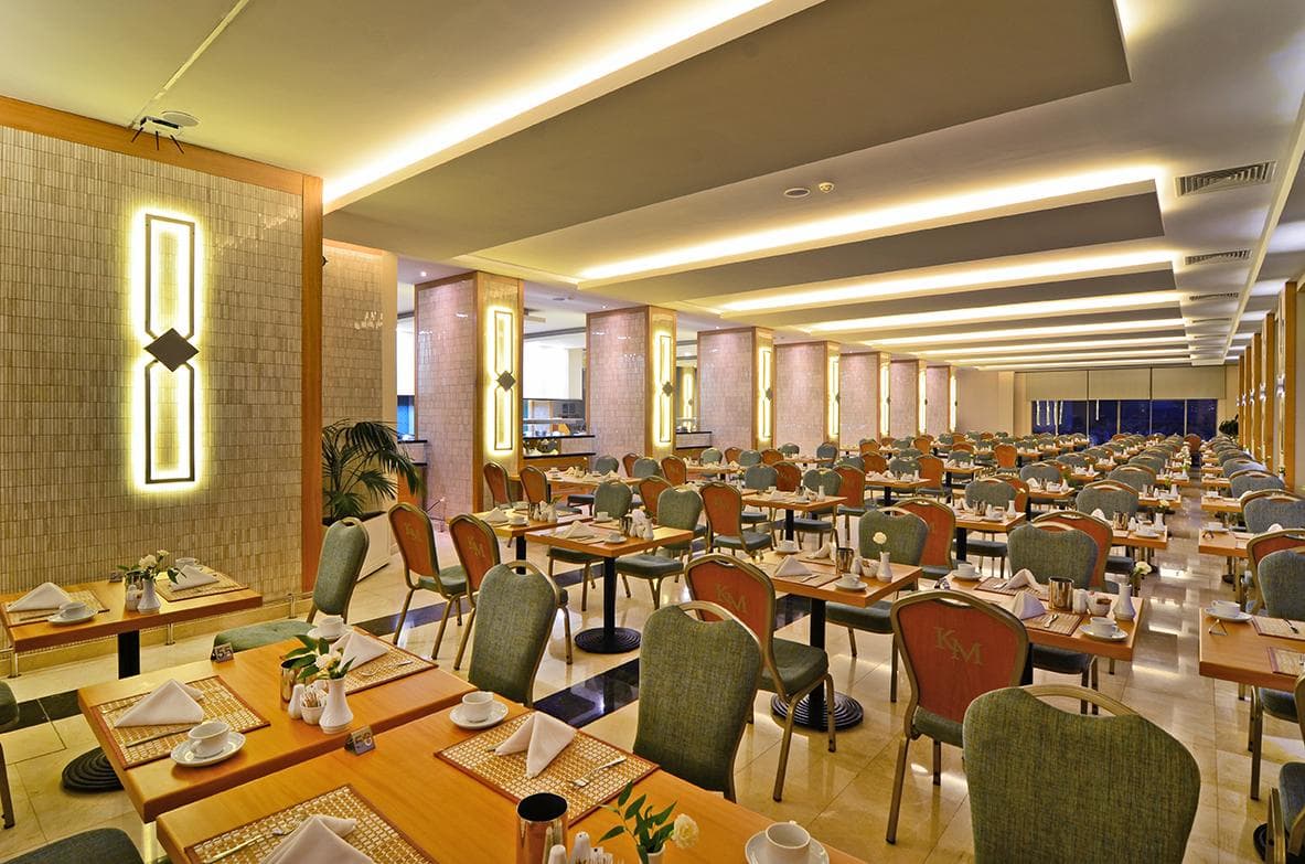 Korumar Hotel De Luxe foto 4