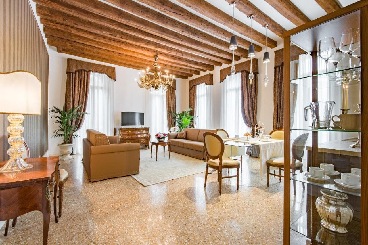 San Teodoro Palace foto 1