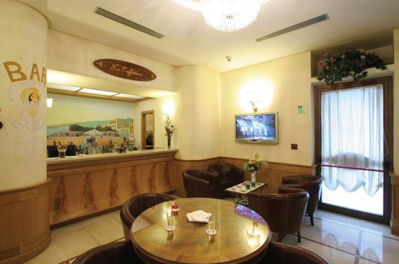 Grand Hotel Europa Napels photo 5