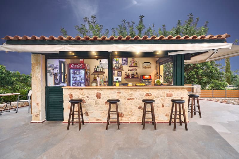 Dionysos Hotel Apartments & Studios