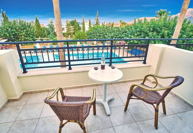 Dionysos Hotel Apartments & Studios foto 3