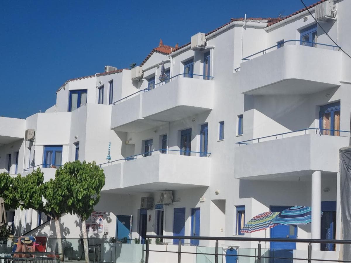 Leonidas Studios & Apartments foto 1