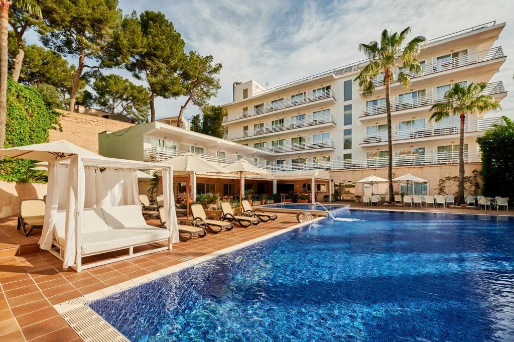 Hotel ROC Oberoy