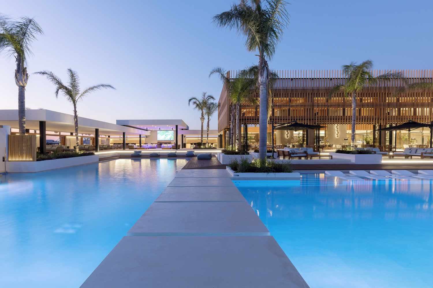 Hotel D'Andrea Lagoon All Suites