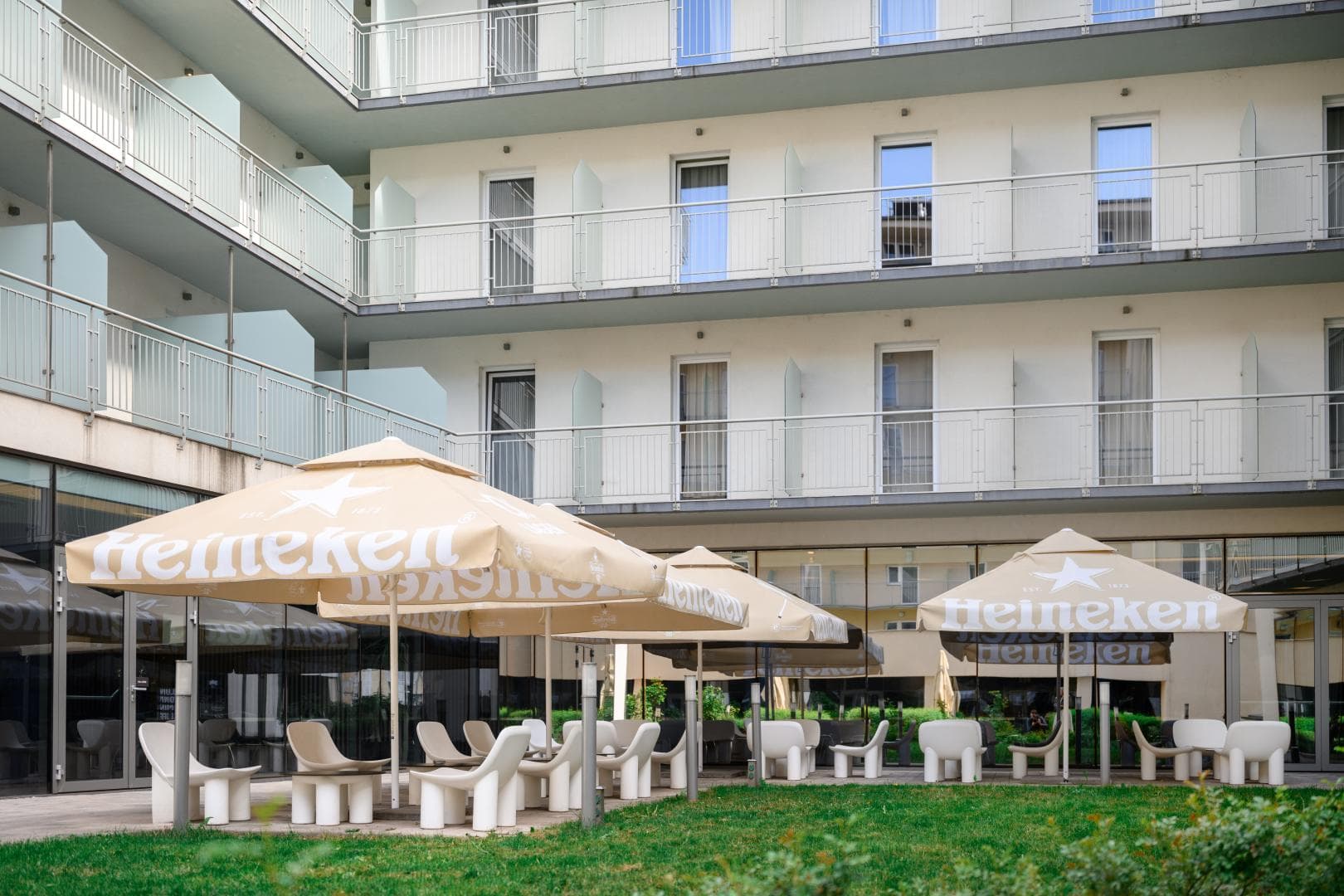 AKEAH Verdi Budapest Boedapest photo 5