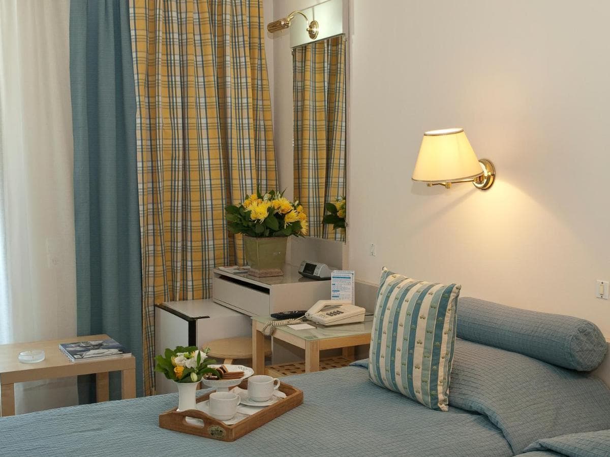 The Park Hotel Piraeus foto 2