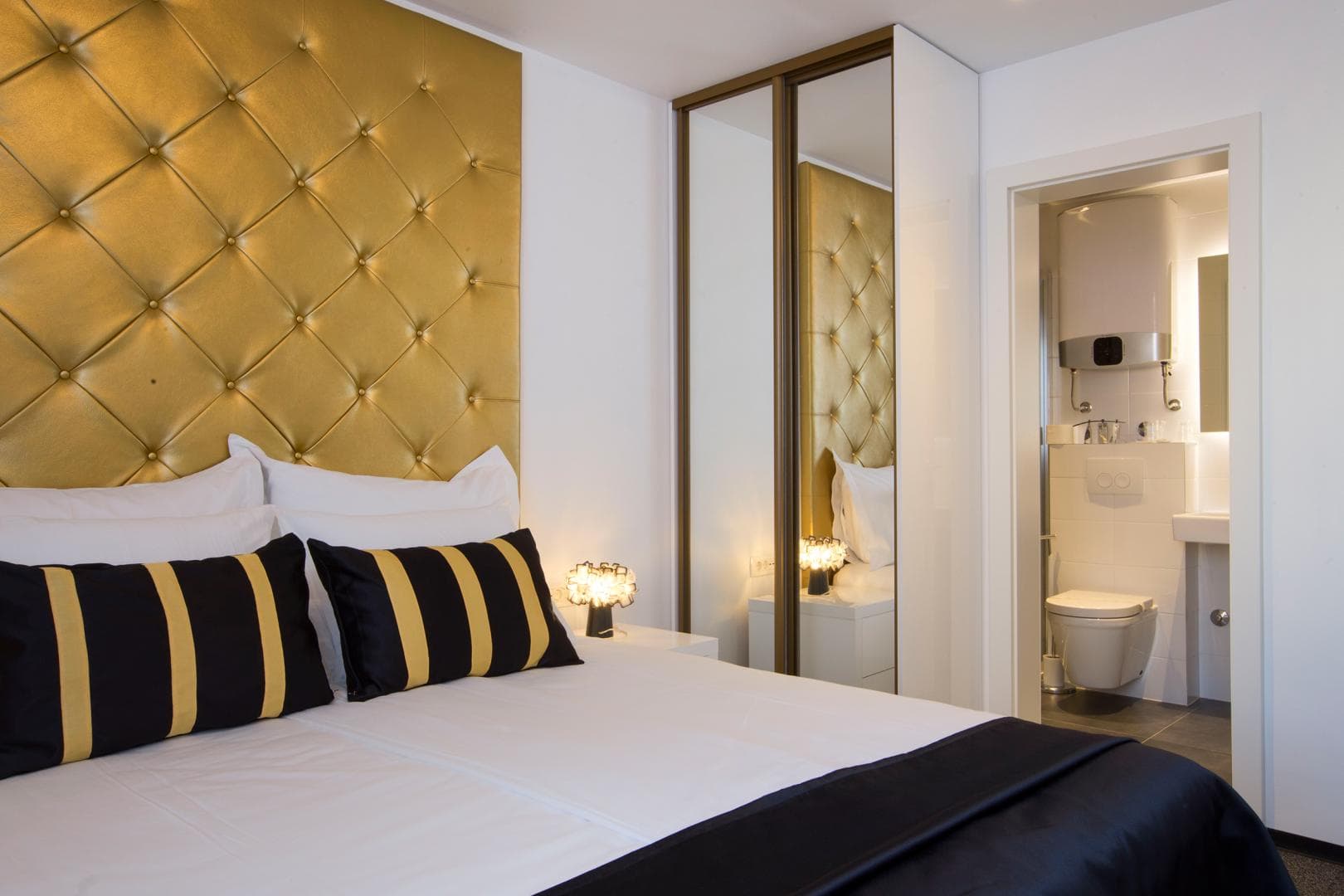 B Gold Luxury Rooms foto 1