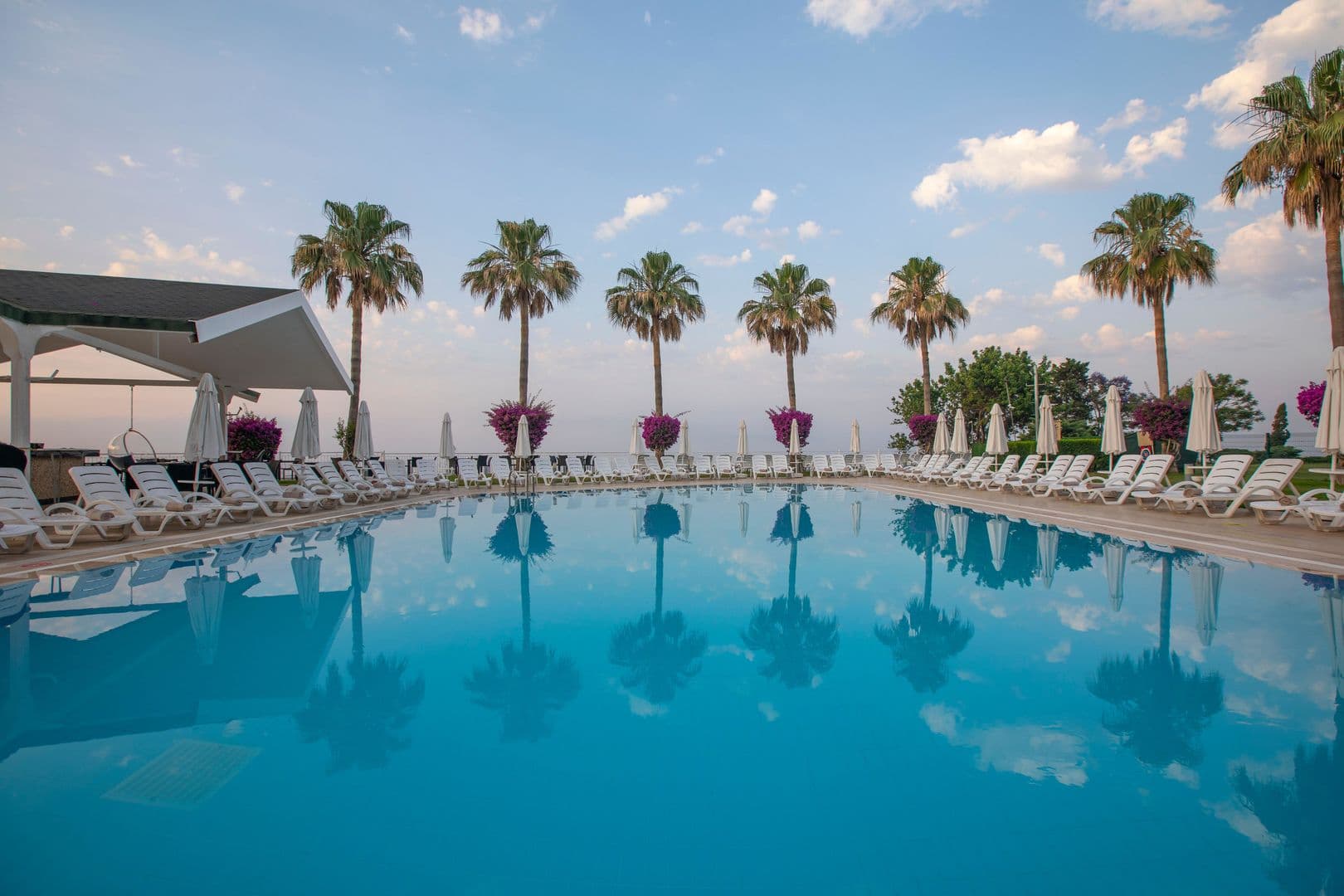 Falcon Hotel foto 1