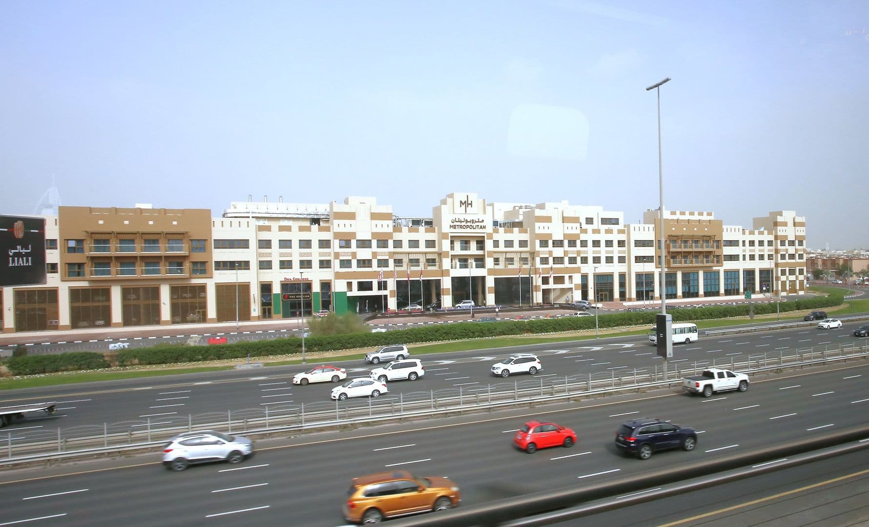Metropolitan Hotel Dubai foto 2