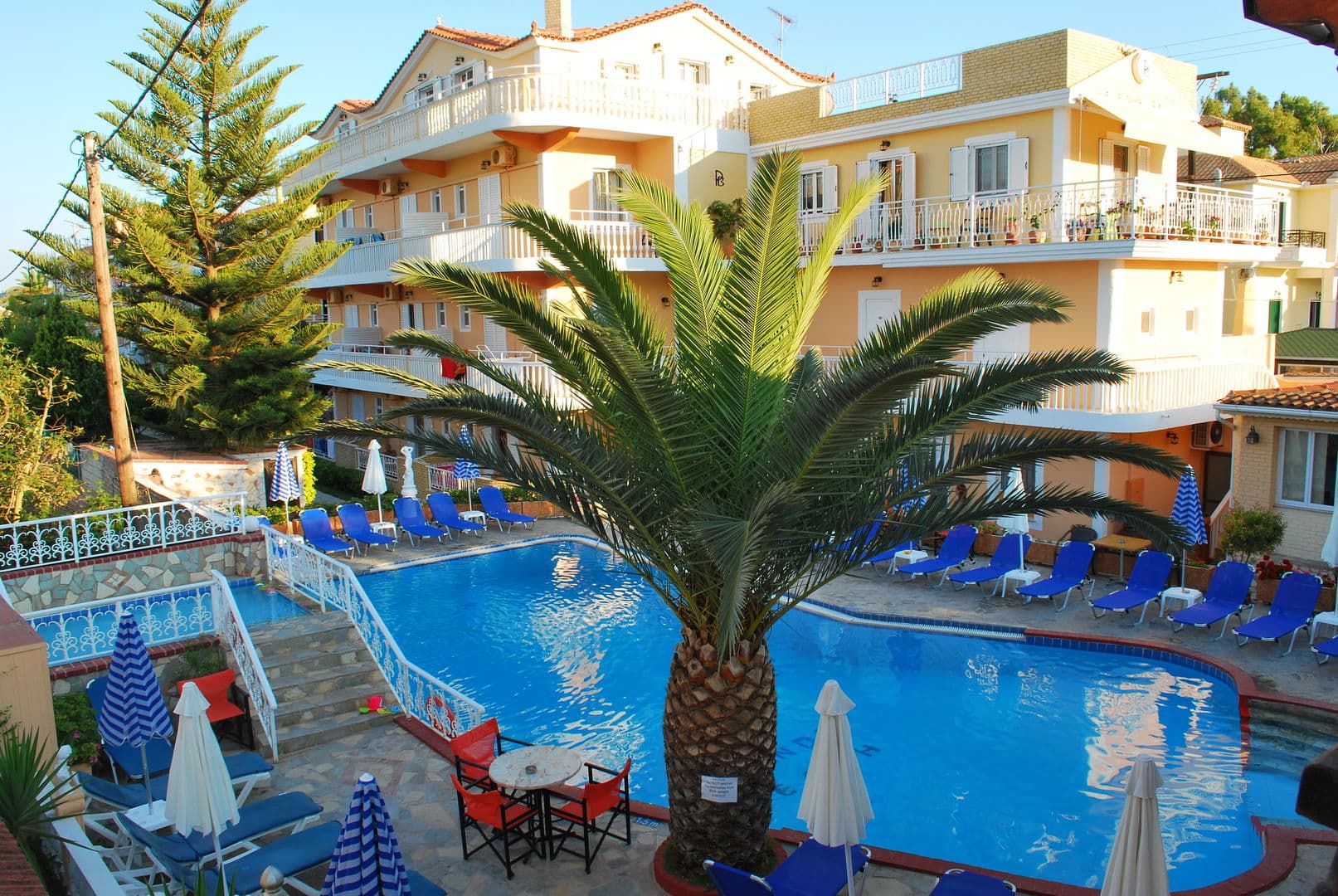 Planos Beach Hotel foto 1