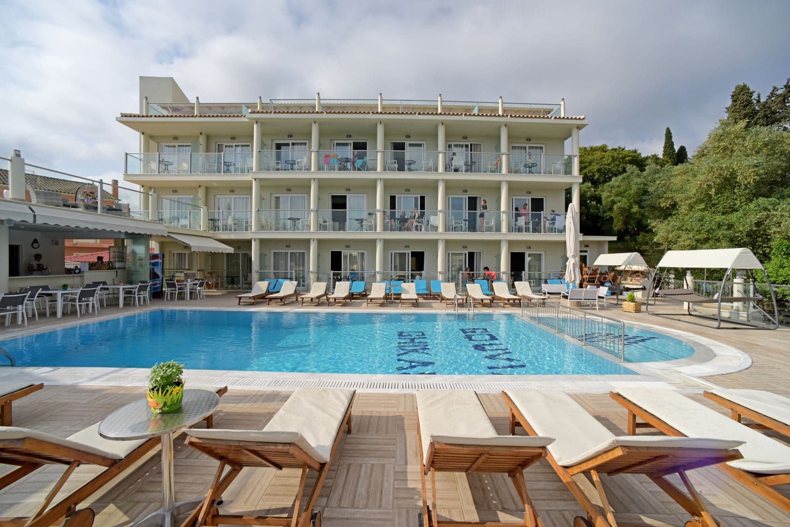 Palapart Gikas Studios & Suites foto 1