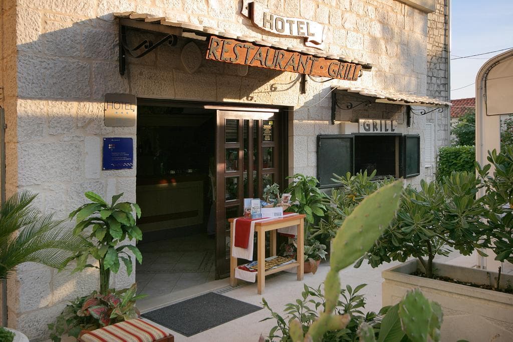 Hotel Trogir Trogir photo 5
