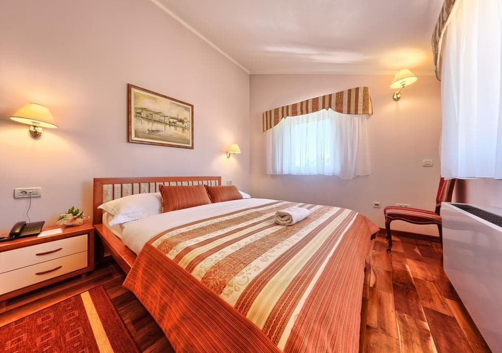 Hotel Trogir foto 2