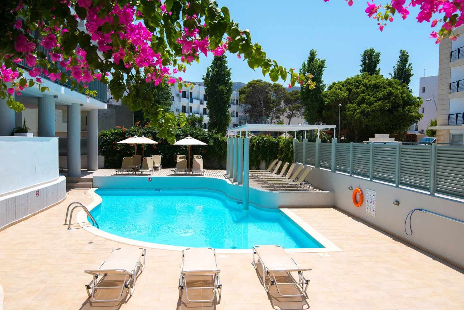 Alia Beach Hotel foto 1