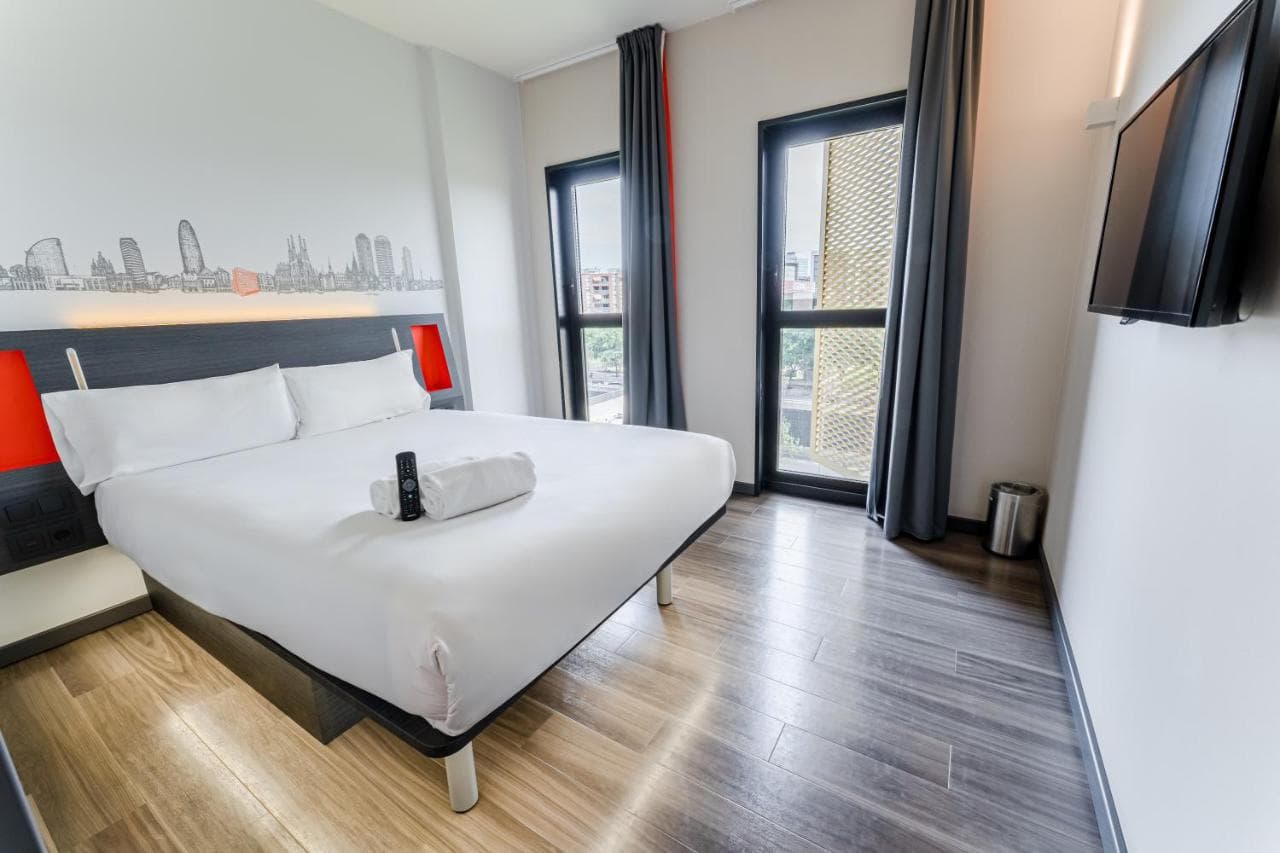 easyHotel Barcelona Fira foto 1