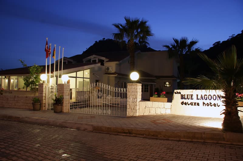 Blue Lagoon Delux Hotel