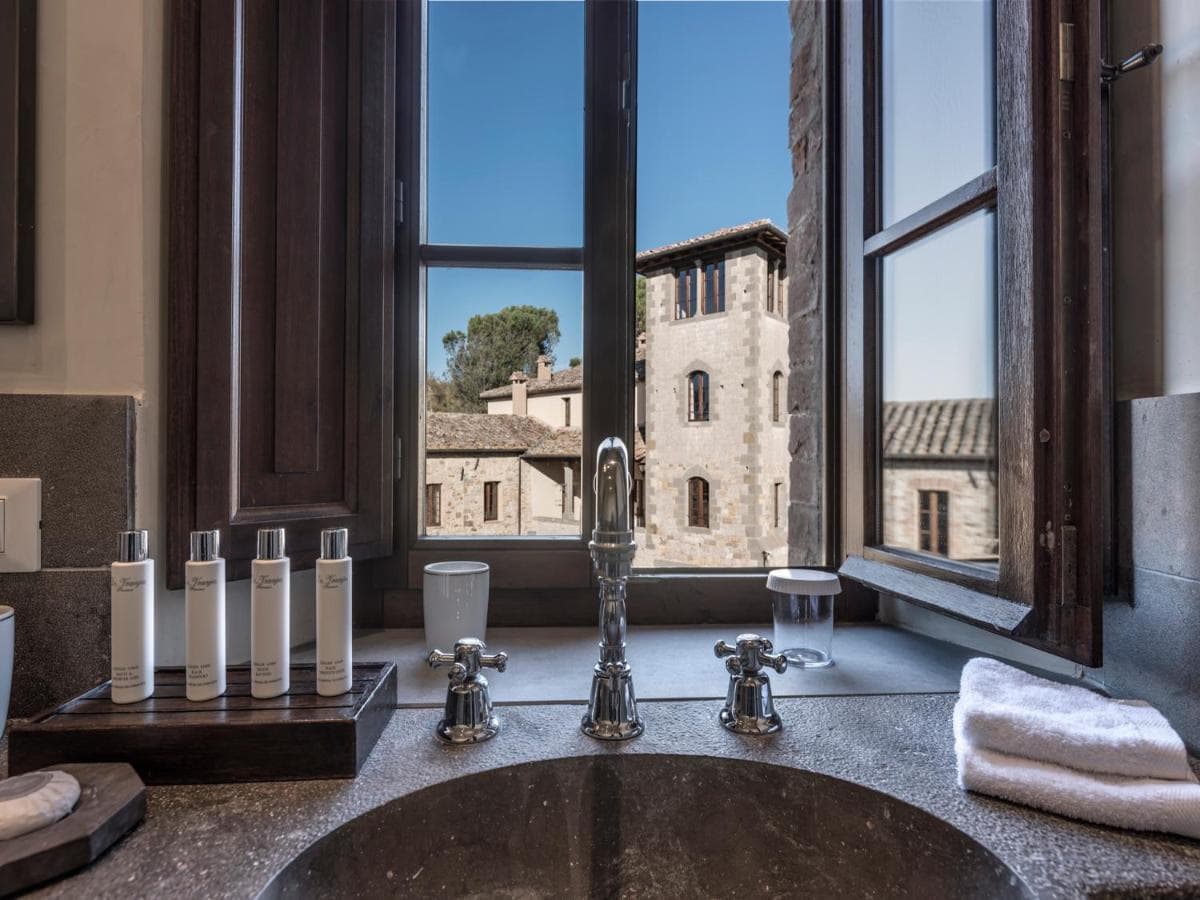 Castel Monastero foto 3