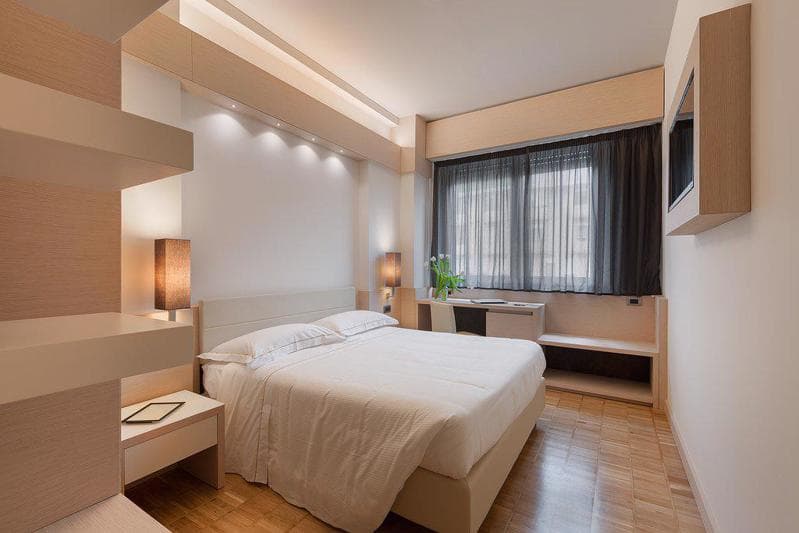 Ariston foto 1