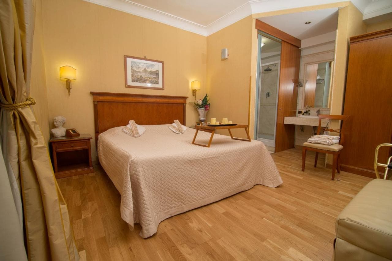 Luxury Rooms H 2000 Roma foto 2